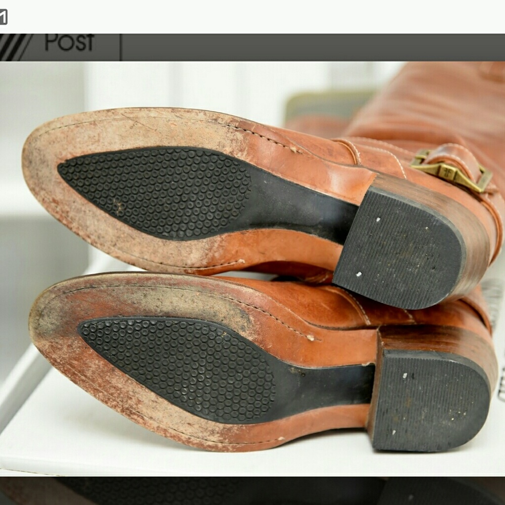 SOLD Frye Brown Leather Boots - Picture 4 of 8